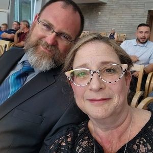 Meet your Posher, Gil